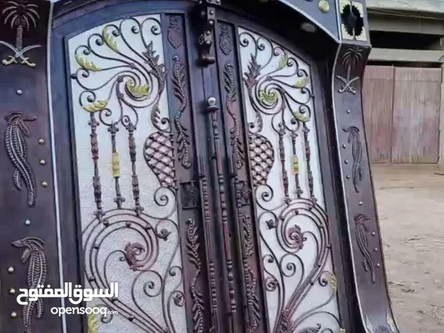 شركه صقر للحداده والابواب والمظلات والدرج وجميع الصيانات