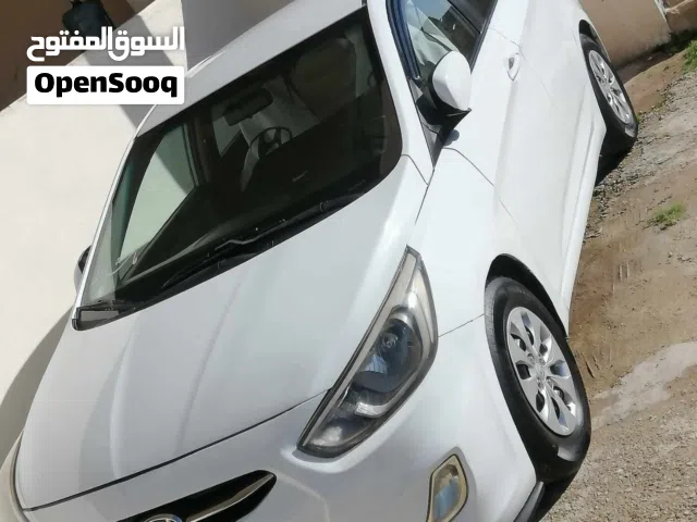 2017 هيونداي اكسنت Limited