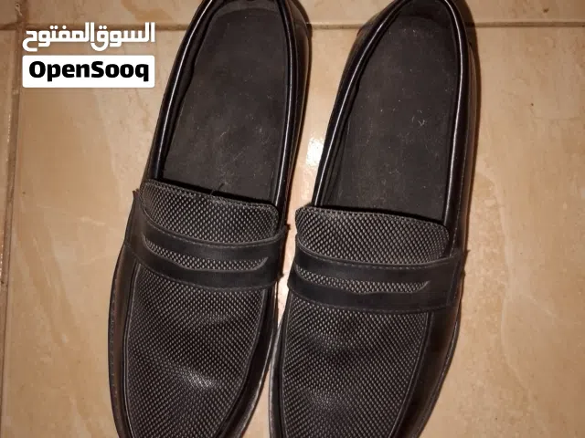 حذاء استعمال مرة واحدة  مقاس 32