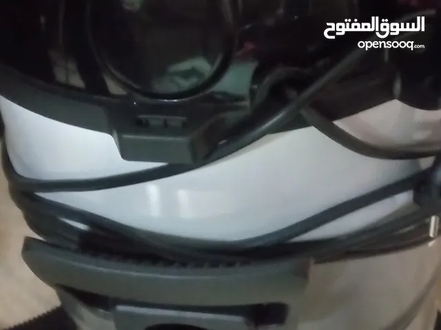 مكنسه بالكرتونه استعمال خفيف للبيع مع كامل اغراضها للعلم سعرها جديده 55 دينار