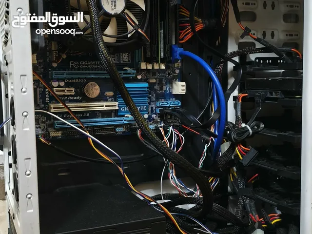 كمبيوتر فئة المتوسطة - قوية
