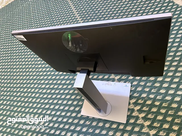 شاشه hp شبه جديده استعمال بسيط مع اغراض استوديو