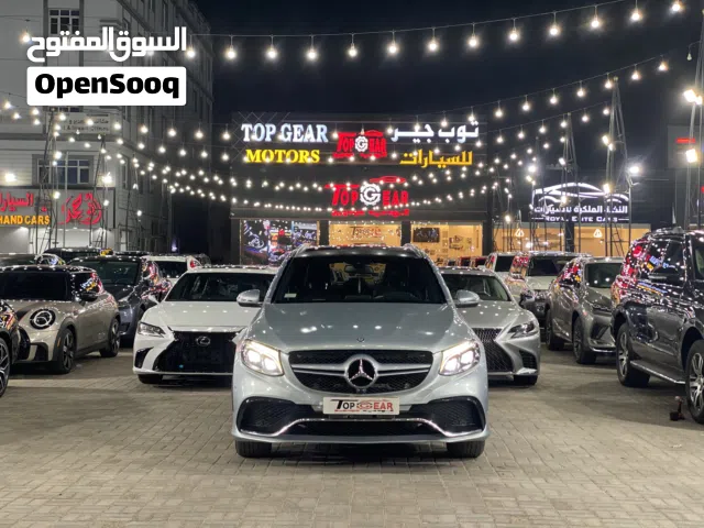 مرسيدس GLC300 2016 ممشى بسيط وبحالة ممتازة جداً