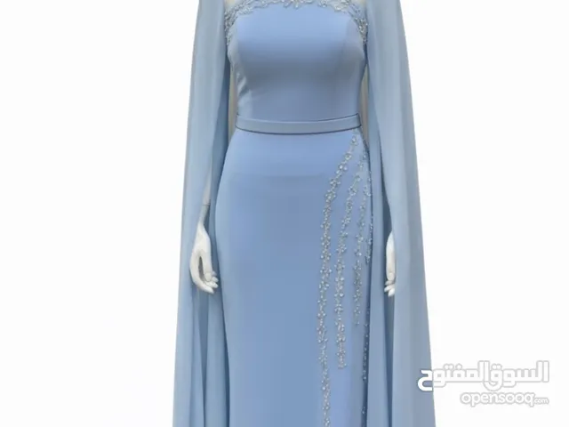 فستان مناسبات نظيف