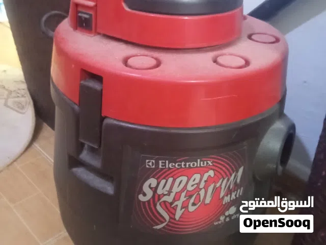مكنسة كهربائية بحال الجديد