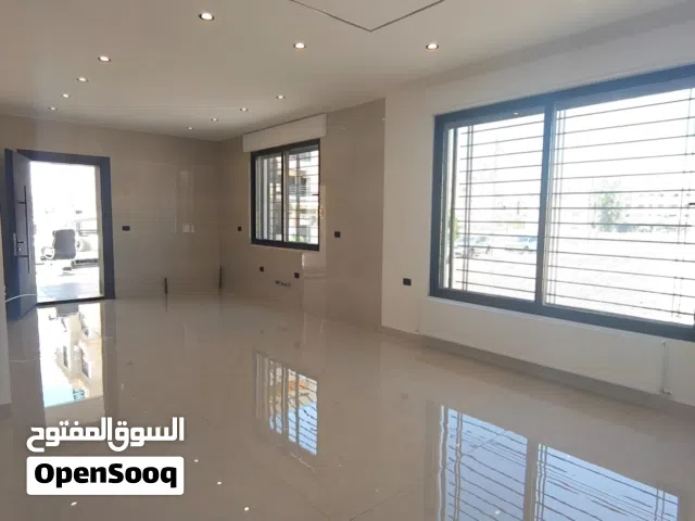 شقة أرضية مميزه للبيع في أجمل مواقع مرج الحمام إسكان عاليه