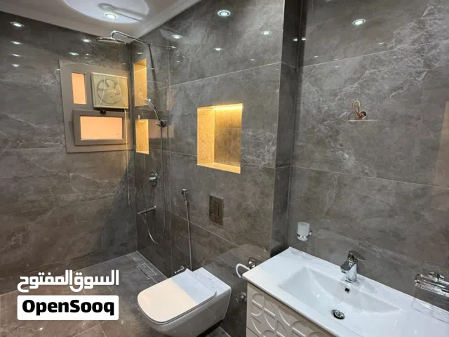 195 m2 3 Bedrooms Apartments for Sale in Giza 6th of October