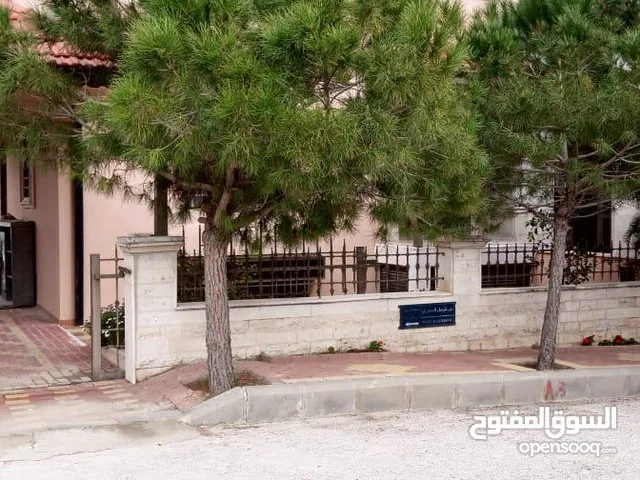 فيلا دوبلكس للبيع بعد دوار المغناطيس قرب الكلية العلمية الاسلامية