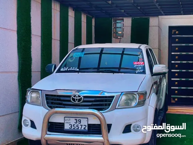 Toyota Hilux 2014 in Mafraq