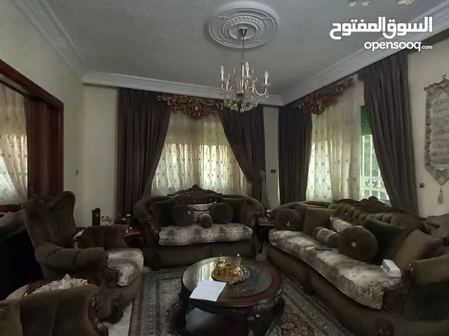 بنايه للبيع ابو نصير 3طوابق
