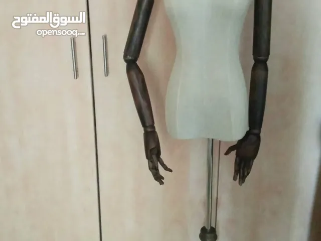 Meniquen for ladies dresses with removable arms