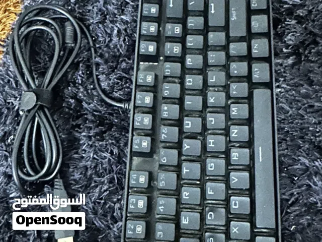 لوحة مفاتيح الألعاب الميكانيكية Redragon K552 Kumara مع ماوس ألعاب سلكي من نوع Redragon وماوس باد