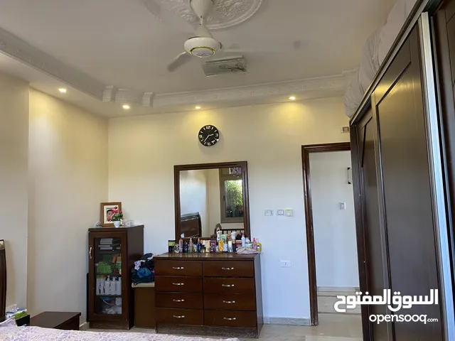 135 m2 3 Bedrooms Apartments for Sale in Amman Al Yadudah