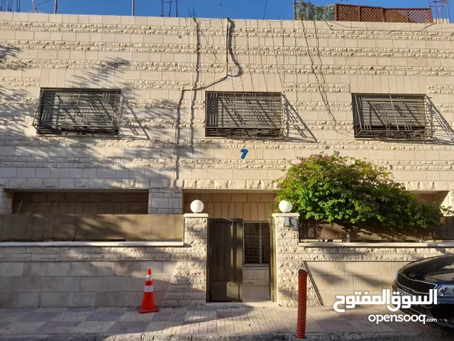 260 m2 More than 6 bedrooms Townhouse for Sale in Amman Jabal Al-Taj
