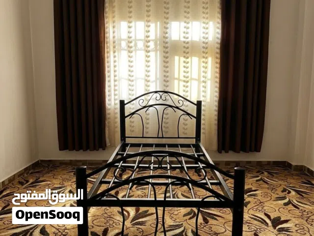 تختين مفرد حديد الواحد 15 دينار  برداي 15 دينار  سجاد 4*4 30 دينار