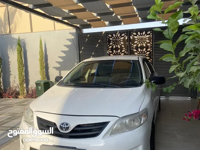 تويوتا كورولا 2012 بحالة الوكالة للبيع حرق 6800