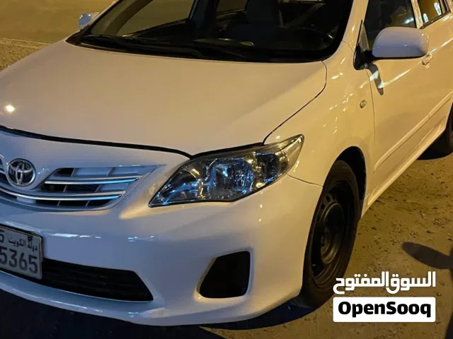 Toyota Corolla 2012 - White Colour