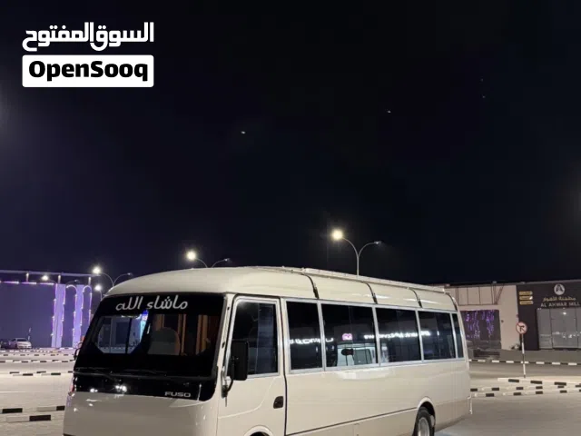 باص لنقل الطلاب والوافدين وللرحلات وللعروس جاهز ماعليك غير تتواصل ع الرقم