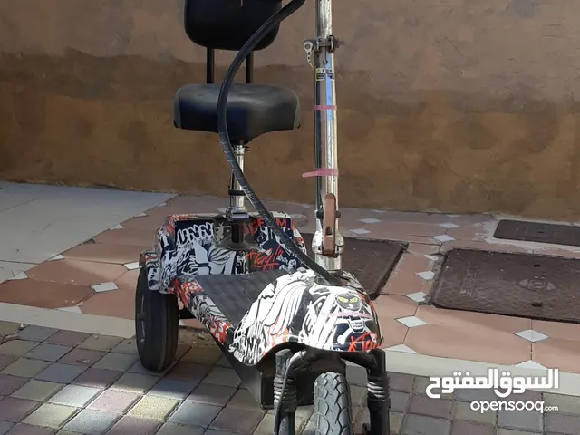 سكووتر كهربائي معا شحن يقعد اكثر من يومين للبيع