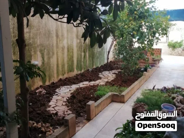 220 m2 3 Bedrooms Apartments for Sale in Amman Al Gardens