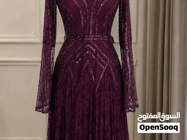 فستان سهره باللون البنفسجي الملكي، أنيق مناسب للسهرات والأعراس