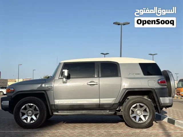 2014 تويوتا FJ GXR