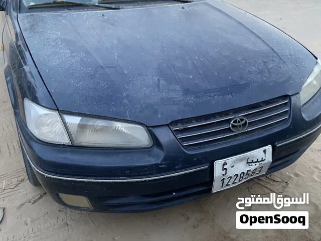 2002 تويوتا كامري LE