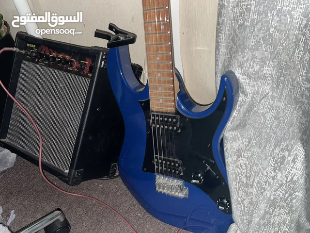 Ibanez electric guitar with amplifier قيتار كهربائي من ايبينز مع السبيكر حقه