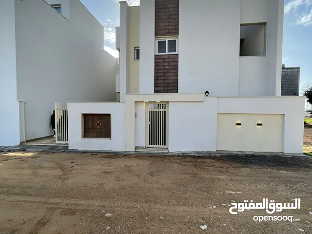 0m2 5 Bedrooms Villa for Sale in Tripoli Ain Zara