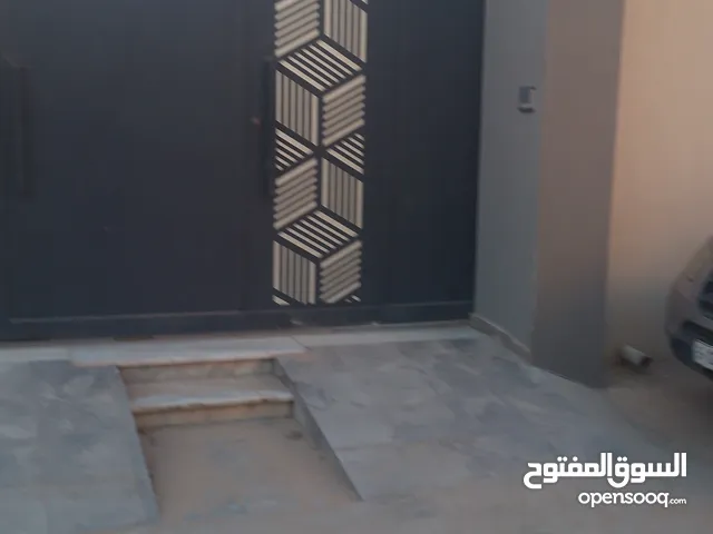 120 m2 2 Bedrooms Townhouse for Rent in Tripoli Souq Al-Juma'a