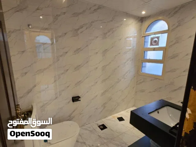 فيلا سكني  تجاري على البحر   الشارقة منطقة  الفشت