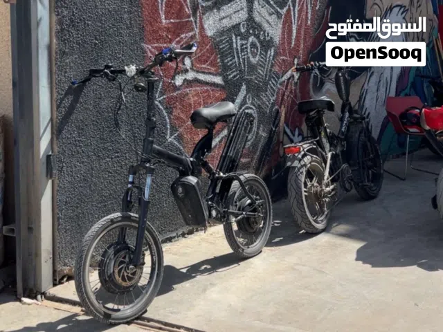 بسكليت 60v 20a بطريه تجميع. مطورين مع رموت للمحرك الامامي معني يبعت كمبيوترين اسي855 بي سي 600-1000