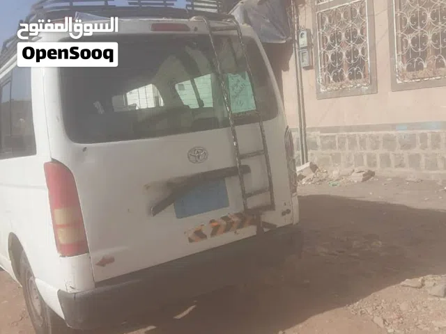 2008 تويوتا هايس Standard