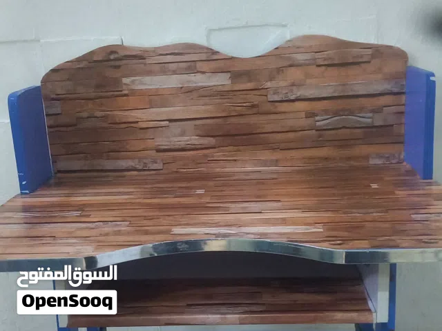 مكتب خشب وحديد