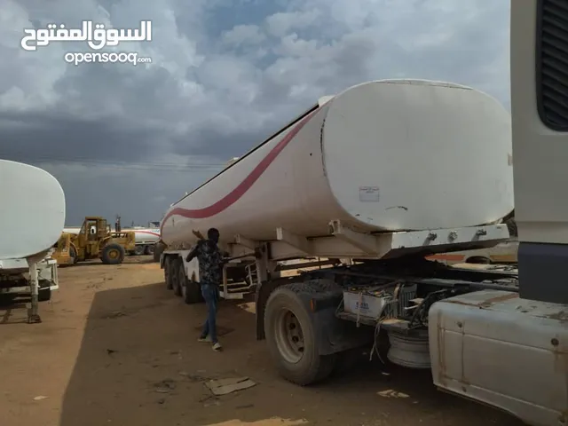 تناكر وقود للبيع