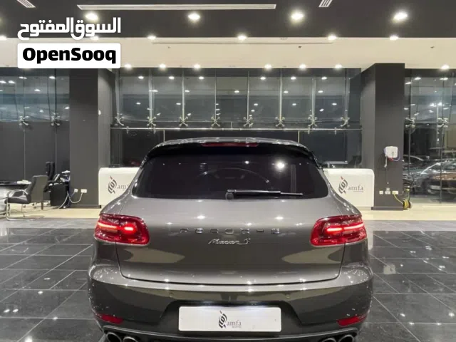 2016 Porsche Macan Macan