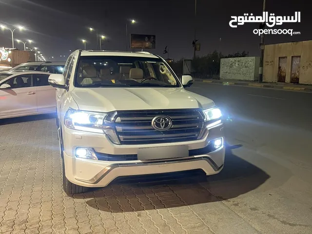 للبيع: تويوتا لاندكروزر GXR V8 – موديل 2017 فئة فطيم