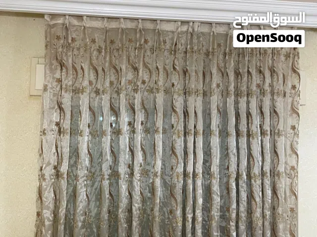 3 برادي قماش تركي مبطنة فخمة للبيع  3 برادي بحالة ممتازة ونظيفة جداً، خامة تركية مرتبة