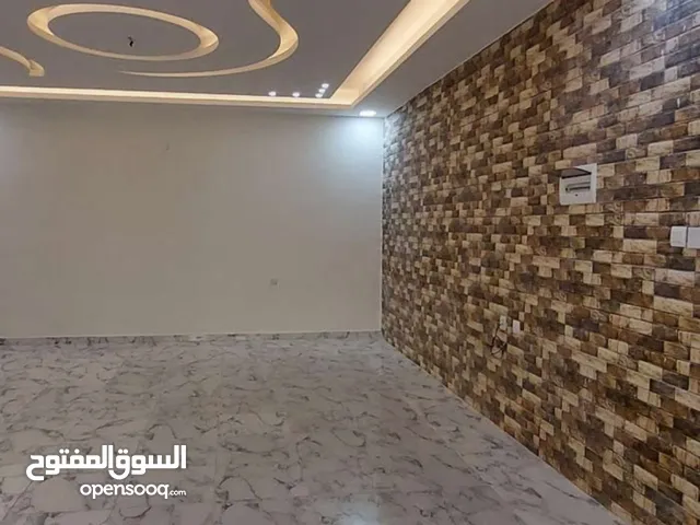 شقة فاخرة للبيع التامنة طابق ارضي 150م 2 تراس كراج حديقة