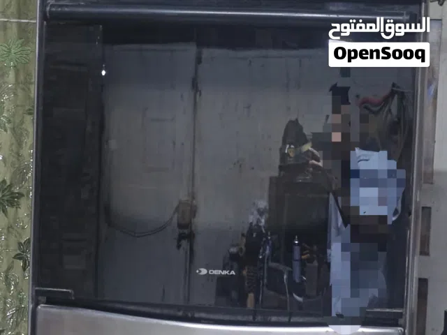 طباخ ماركة دينكا اربع عيون مستعمل صارله 3اشهر متروك شغال فرن وعيون