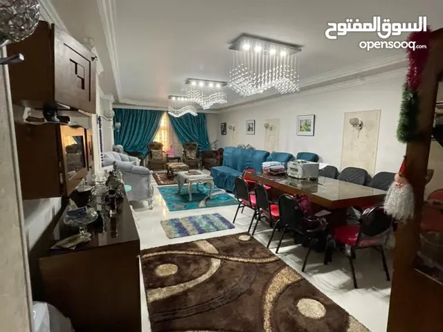 185m2 3 Bedrooms Apartments for Sale in Giza Haram