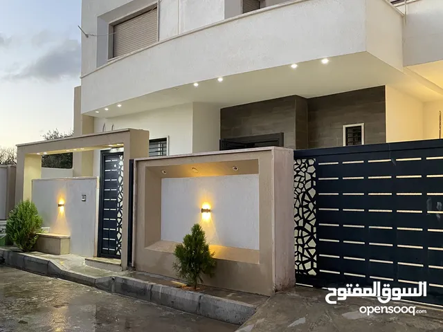 226 m2 4 Bedrooms Apartments for Sale in Tripoli Al-Serraj