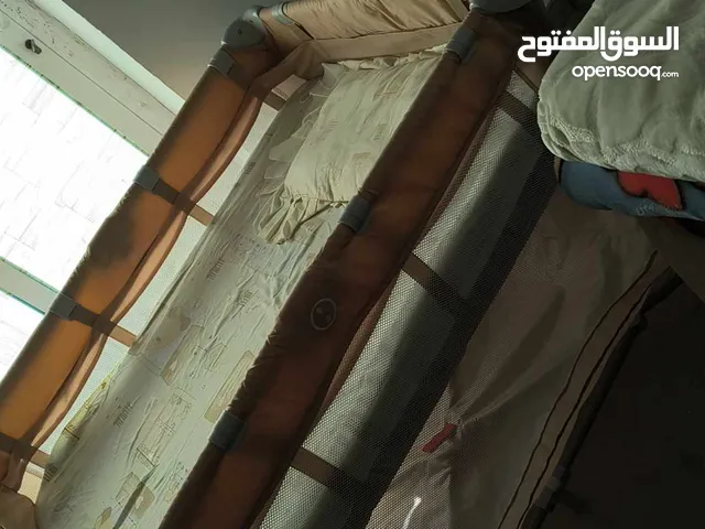 سرير بيبي قابل للطي