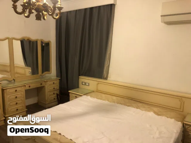 غرفة نوم عموله خشب زان أحمر ماسيف بدون دولاب مع مرتبة مستورد من ابو غالي فورسيزون