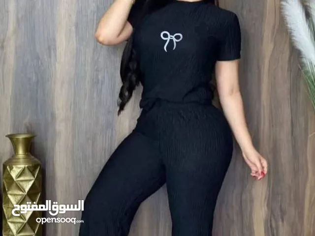 تراك الجديد تلبسي بمحرم وافضل الاتراكات الماركه متوفرة عندنا ماعليك سوى تطلبي ويصلك للبيت