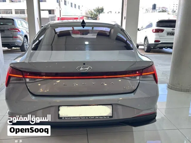 2022 هيونداي النترا Standard
