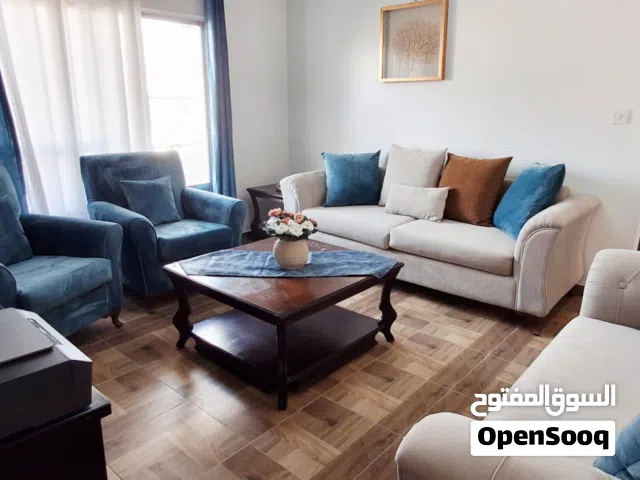 .لطلاب الجامعات والكليات ..توفر شقة للإيجار  مفروشة مجهزة بالكامل، في موقع هادئ ومخدوم.