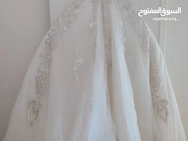 فستان عروس أبيض ماركة تركية