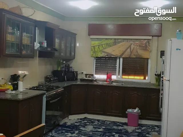 130 m2 5 Bedrooms Apartments for Sale in Irbid Hay Al Zohoor