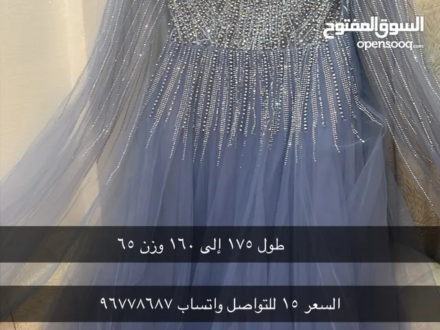 فستان مستعمل للبيع
